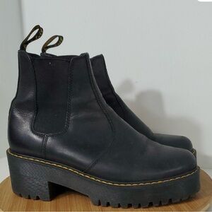 Doc Martens Womens Chelsea Booties